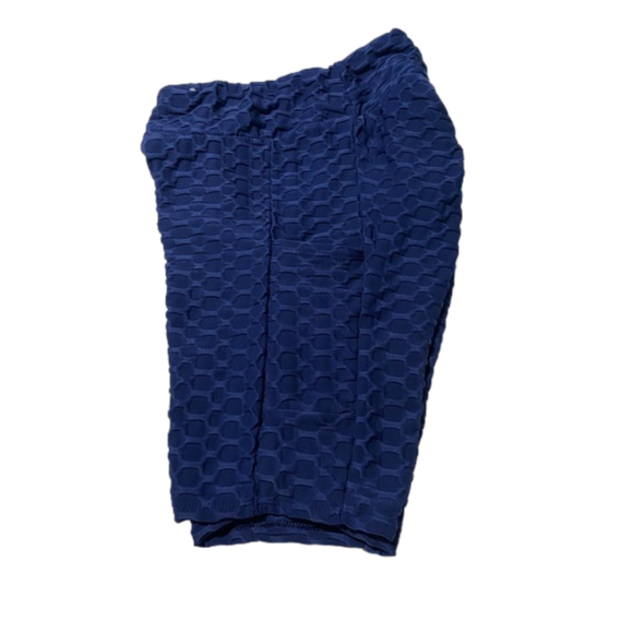 Scrunched Butt workout shorts with pockets medium - Picture 3 of 4